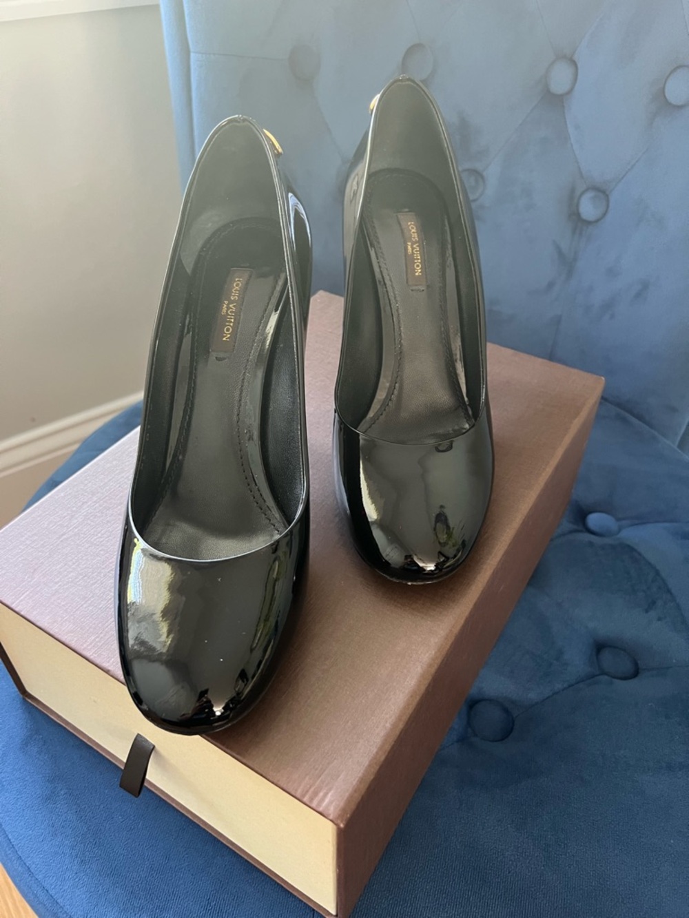 Louis Vuitton Black Patent Pumps with Gold Padlock Detail - Picture 3 of 7